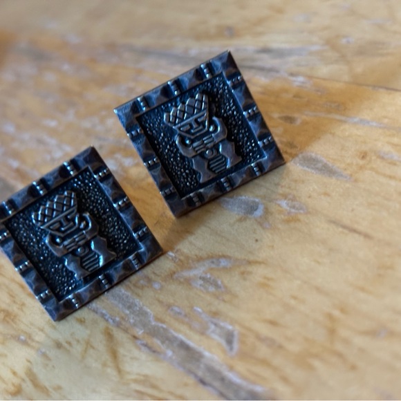 Mayan cufflinks great condition unique - Picture 2 of 3